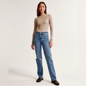 Abercrombie & Fitch • the 90's straight low rise jeans medium wash sz 26 / 2 reg